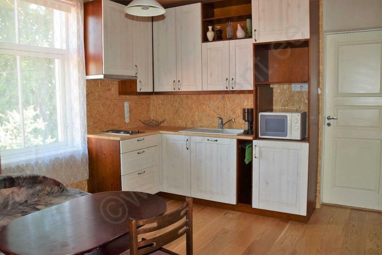 Private Apartment In The Centre Of Parnu/Pernau Exteriör bild